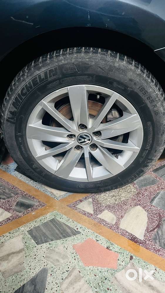 VW POLO 15 inch original company fitted alloy for sell