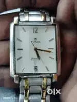 New watch  with box and guarantee card  just 1000  sonata titan
