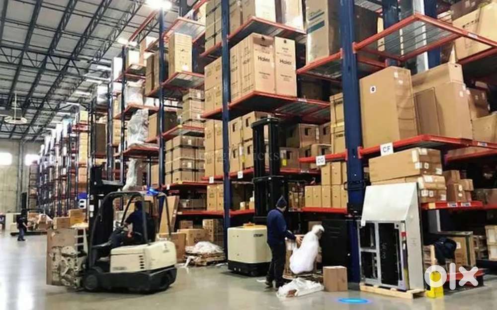 Candidates hiring for warehouse job