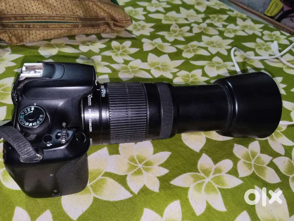 Canon 1300d dual lens new  condition me hai paisa kam ho jayega