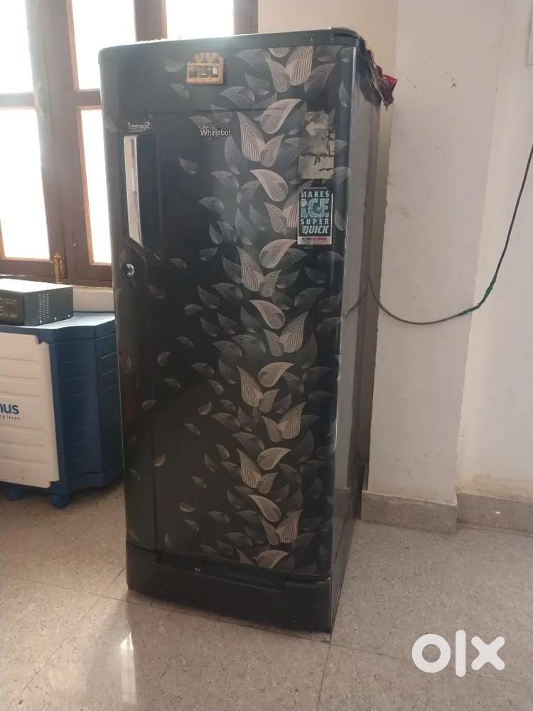 Whirlpool 190 litre fridge