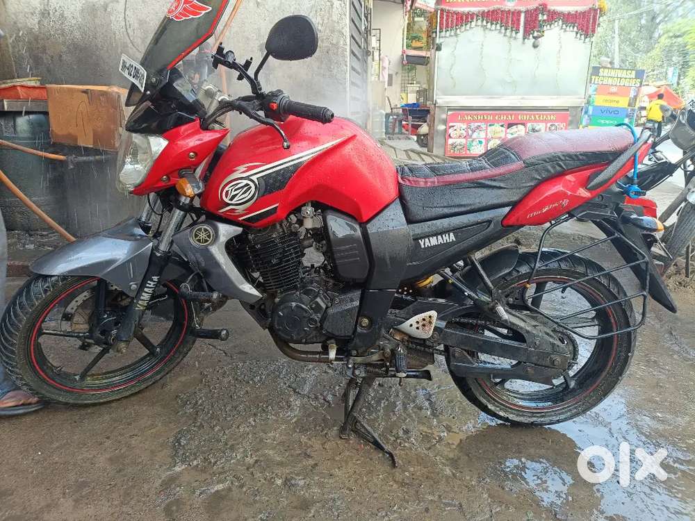For Sale: Yamaha FZS (2004 Model) – 153cc – Red