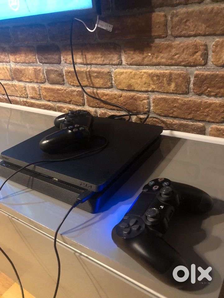 PS4 - Play Station 4 1 TB