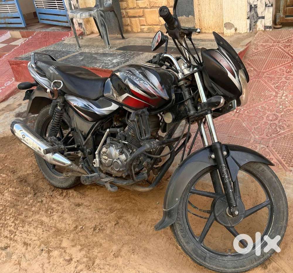 BAJAJ DISCOVER VERY GOOD CONDITION 2013 MODEL
