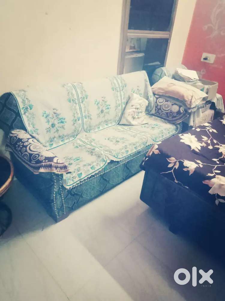 5 seater sofa to sale