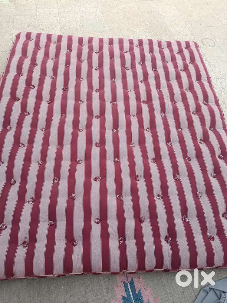 Gadda double bed