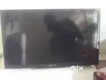 Sony bravia 25 inch damage screen and speakers. Only good pcb