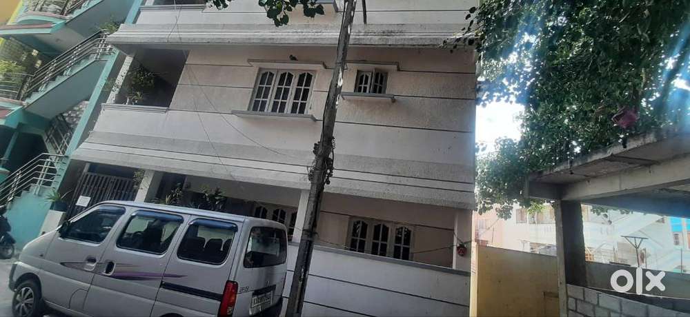 Pg building for rent