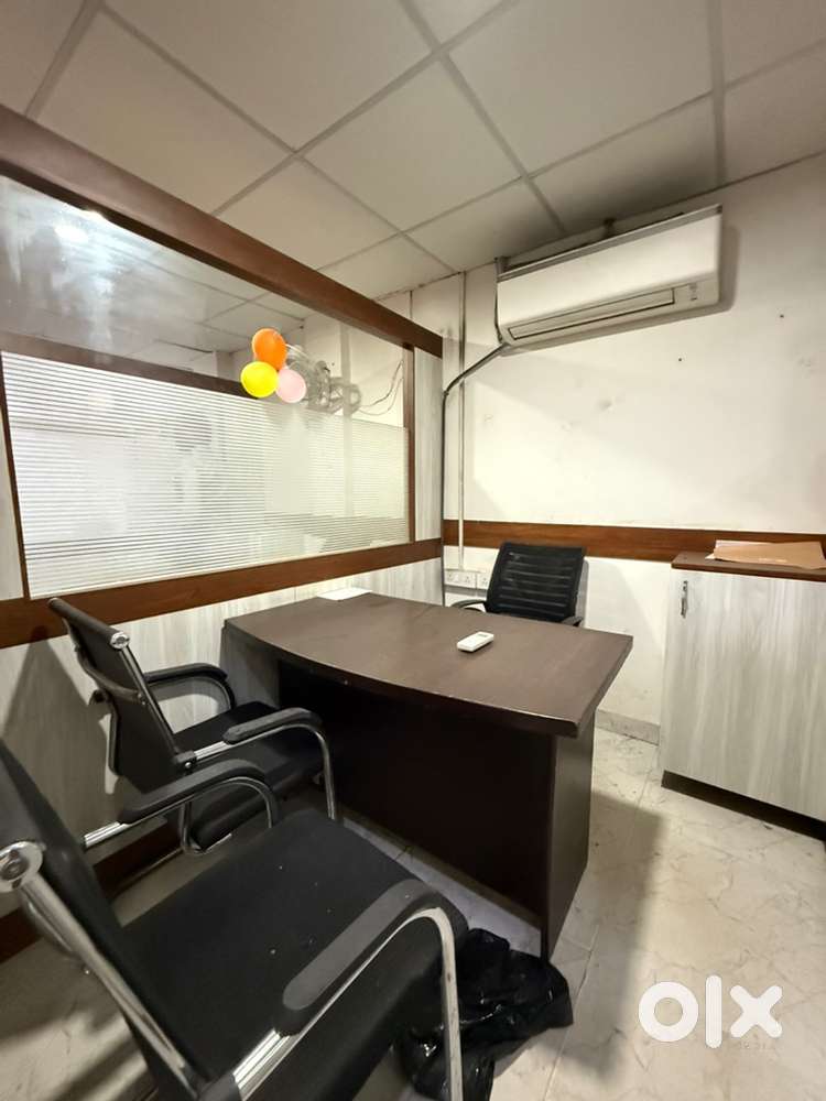 800 Sq.ft Furnished Office Space For Rent In Vibhuti khand Gomtinagar