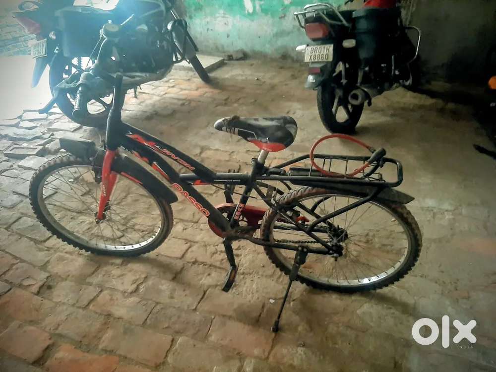 AVON CYCLE WITH AERO DYNAMIC MURDIGUARDS AND TIRES MODIFIED