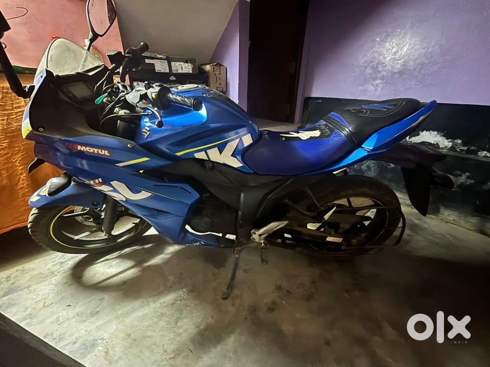 GIXXER SF 155 cc 2016 model 28000 kms Papers Ok No case