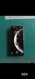 Realme 8 : 4gb/128 - Good condition