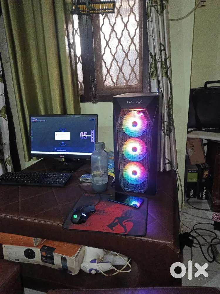 DESKTOP COMPUTER