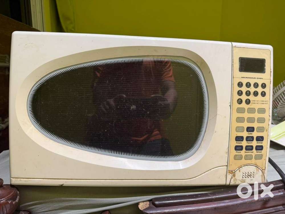 GODREJ MICROWAVE OVEN 30 LITRES