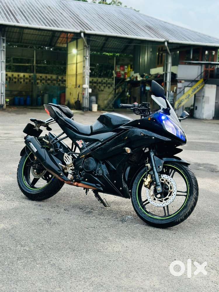YAMAHA R15 V2 2017 Model