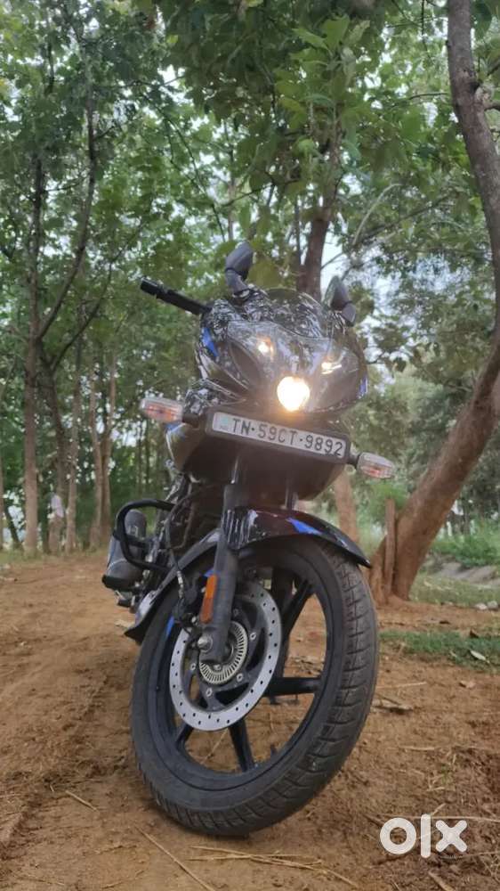 Pulsar 220