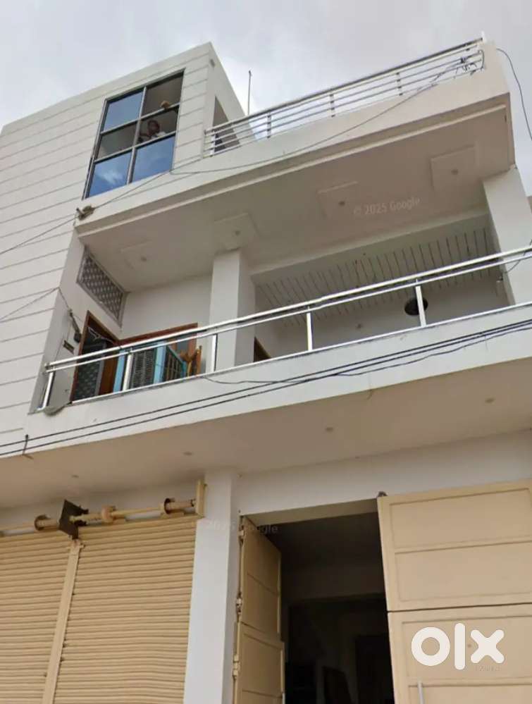 vallabh garden circle ke pass Patel Nagar road se 50 foot andar