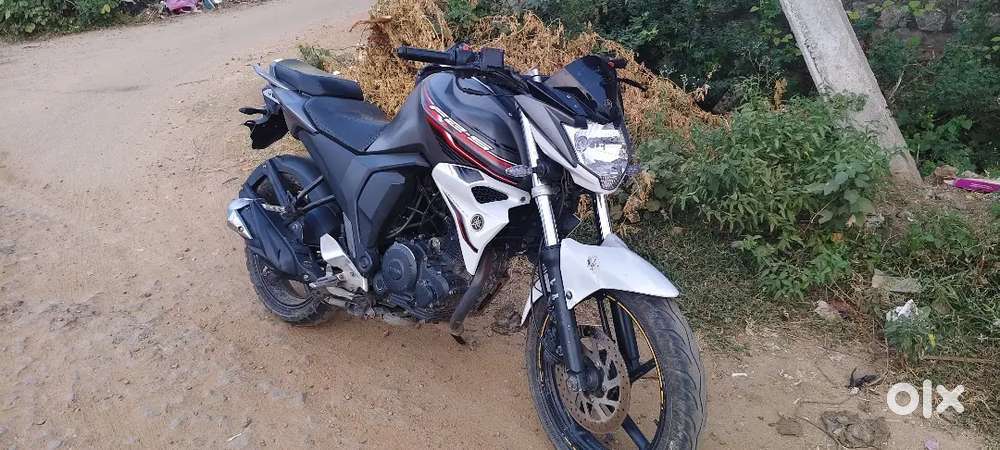 Urgent sale Yamaha FZ S V 2.0