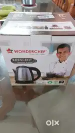 Wonder Chef crescent electruc kettle.