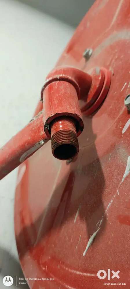 Required supervisor and female accountent