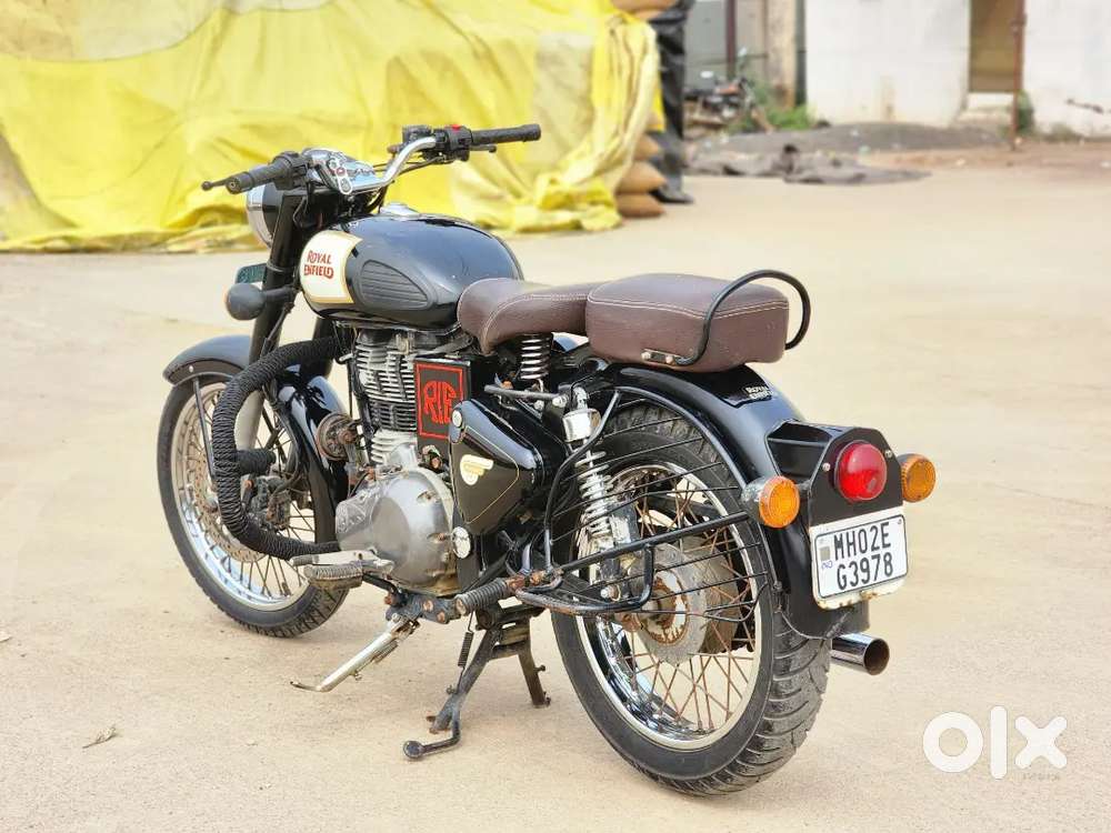 Gaadi full condition, mehai.Do note tira butto