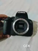 Cannon 700 D