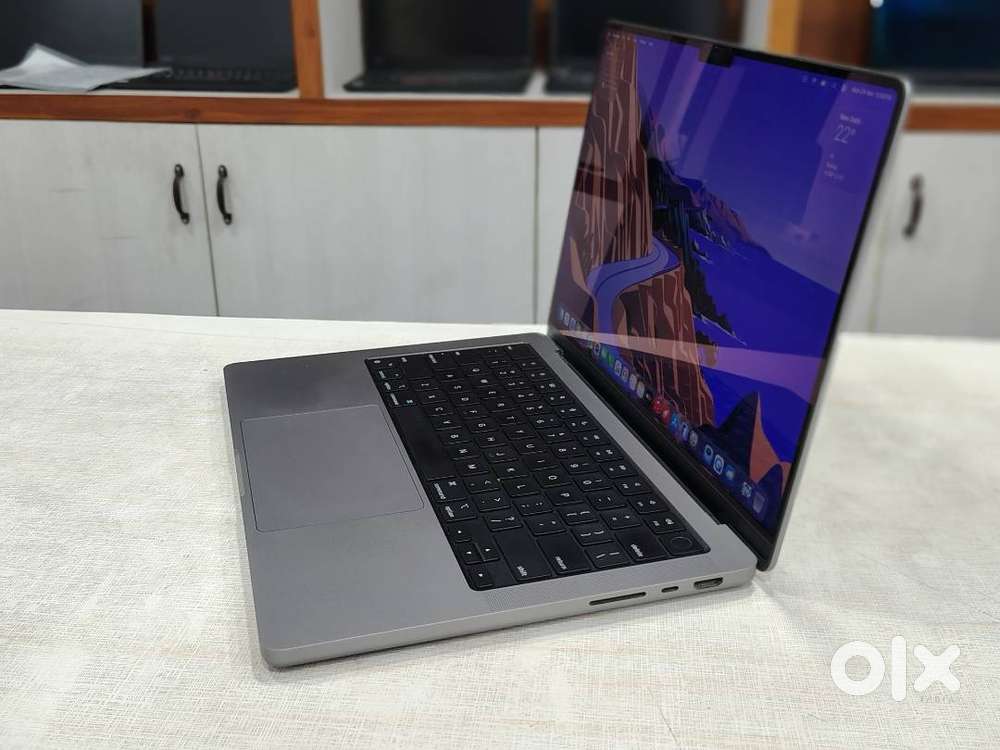 MacBook Pro with M1 chip  Mac Book M1 Pro 14 2021  32GB  512GB