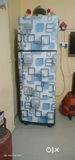फ़्रिज मैं कोई खराबी नही हैं...