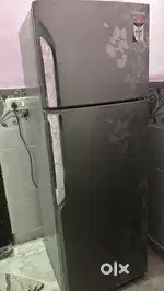 Samsung 5 Star 303 litre double door Fridge.