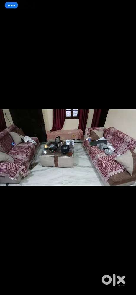 BRAND NEW SOFA SETA