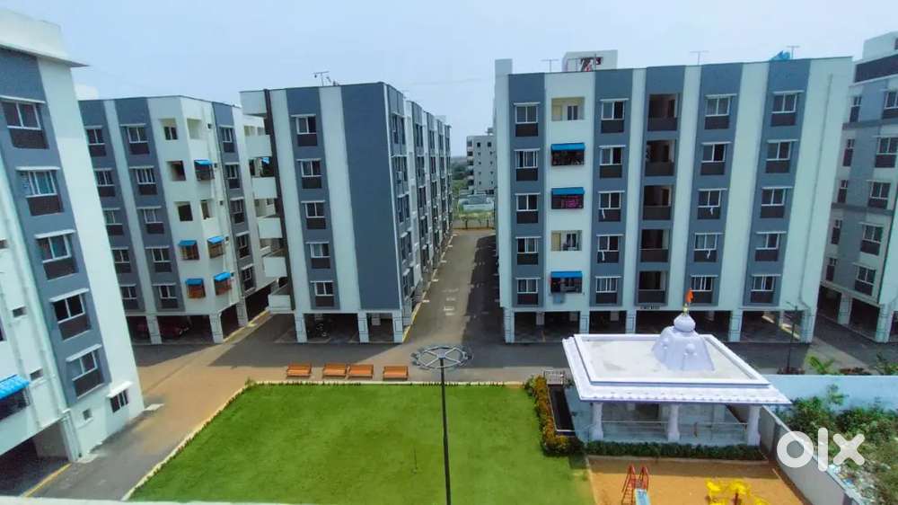 GATED COMMUNITY APPARTMENT @ LOW PRICE