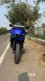 Yamaha R15 V4