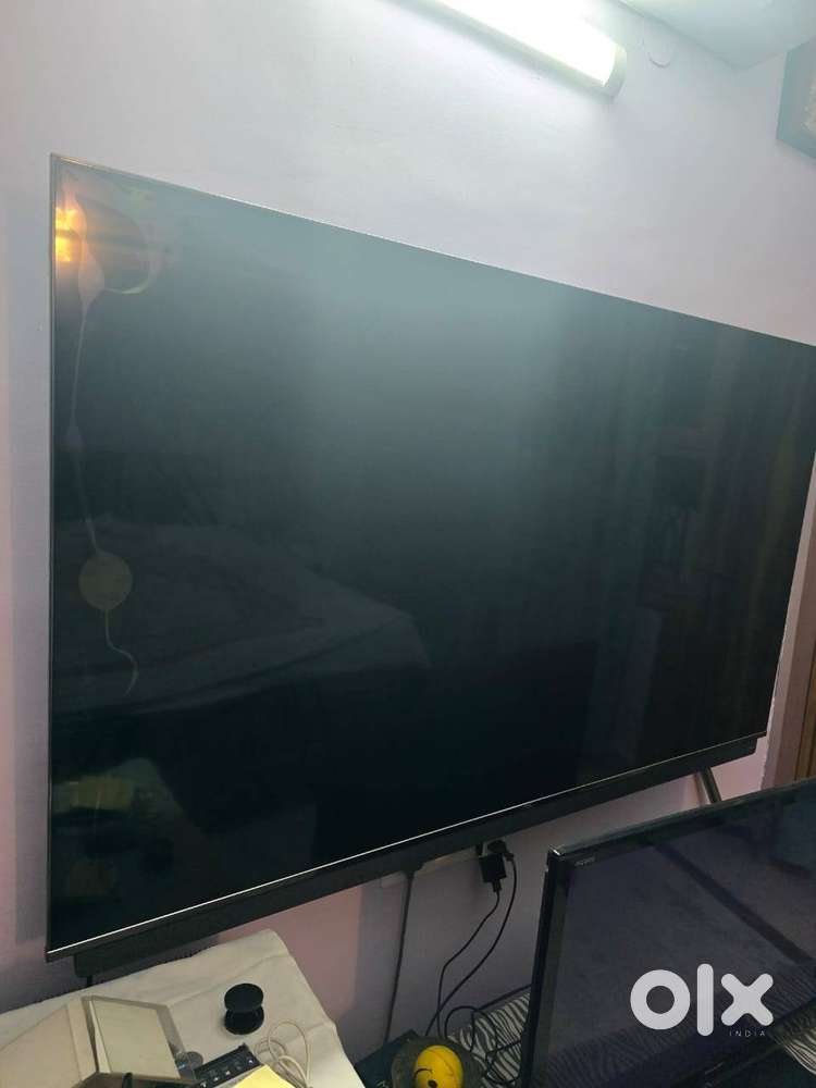 65 Inch TCL TV, broken screen