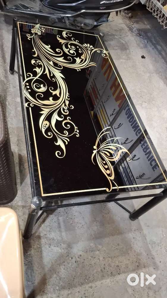 Center table brand new black colour