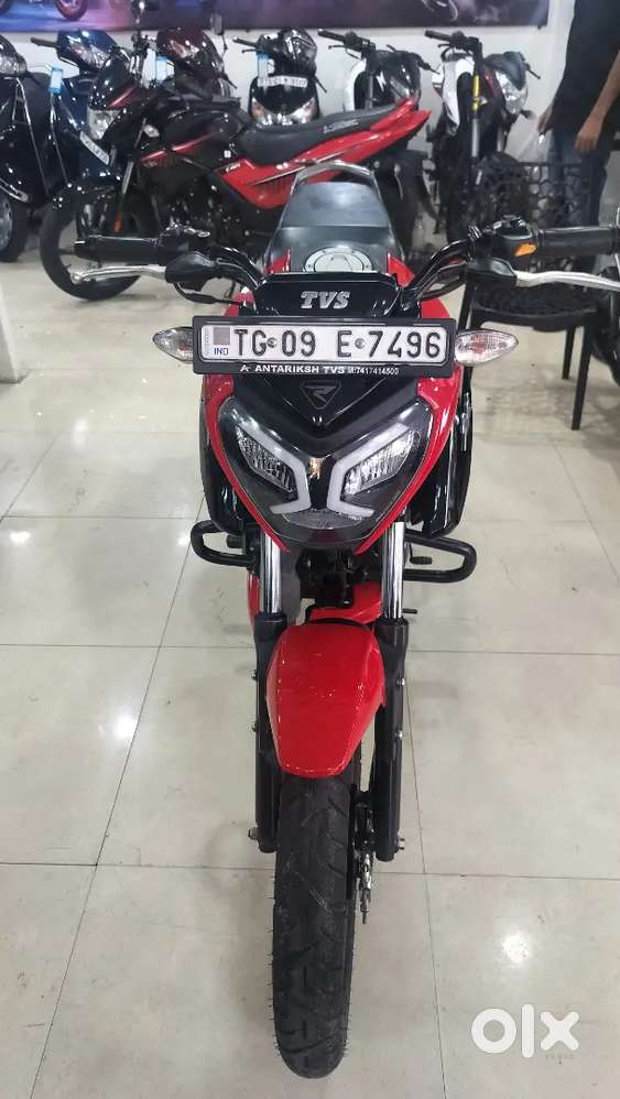 Raider red colour Nice condition