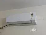 Lloyd 1.5 ton e star inverter AC+1 geyser