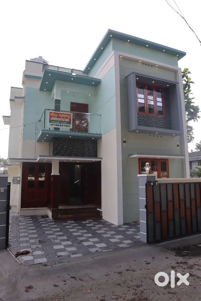 Newly constructed 3 bedroom house for sale.