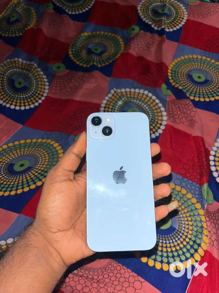 iPhone 14plus blue whith charger warie