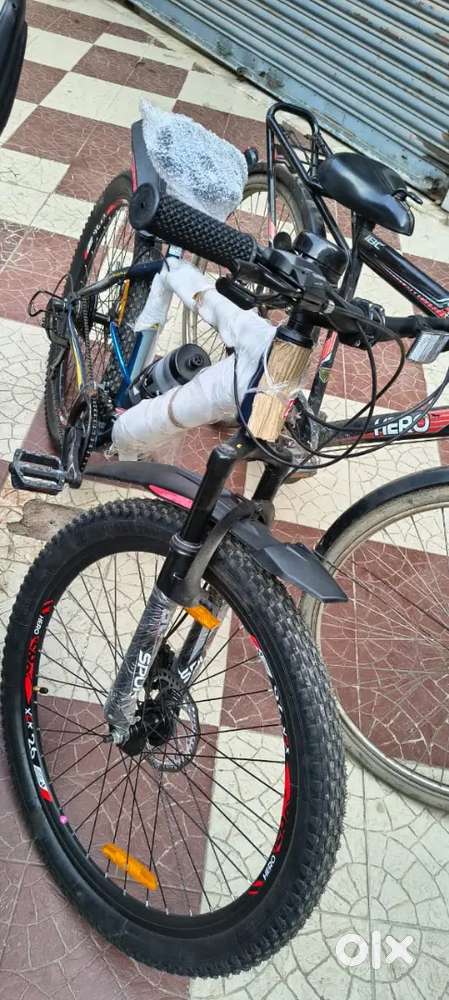 Hero new 21.gear. cycle hai 1din hua hai urgent sel