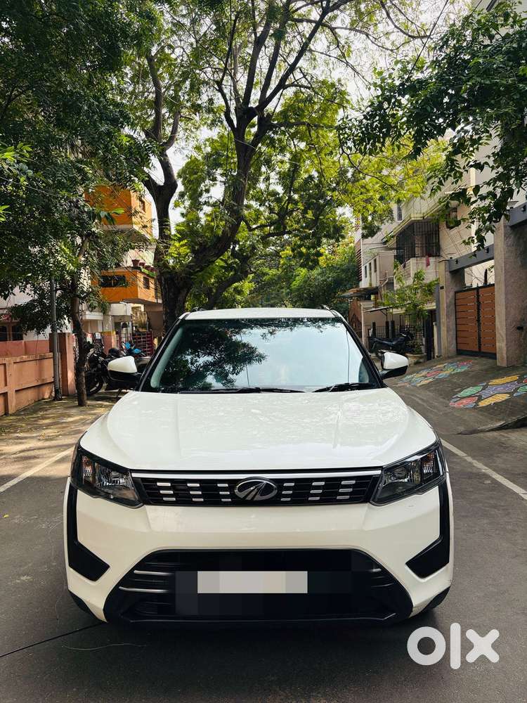 Mahindra XUV300 W8 Diesel, 2020, Diesel