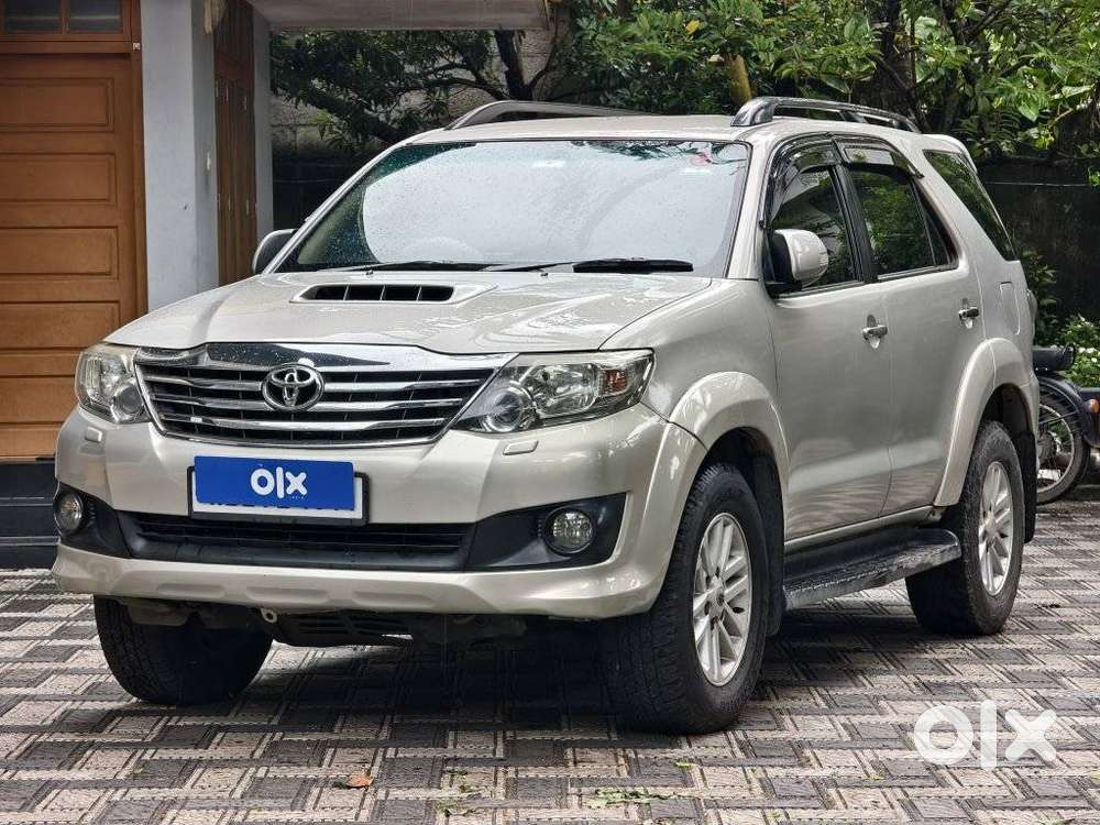 Toyota Fortuner 3.0 4x4 Manual, 2012, Diesel