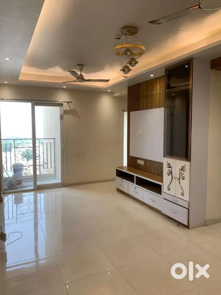 2 bhk Semi furnished flat for rent