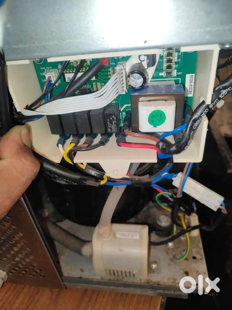 Project electrician and maintenance electrician