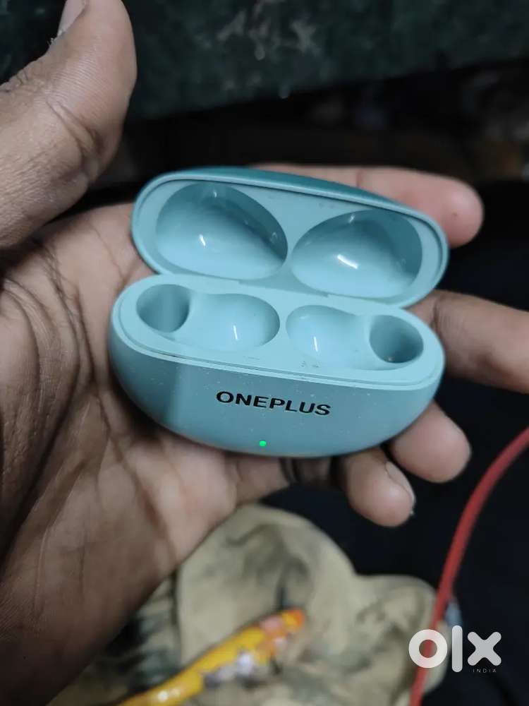 OnePlus nord buds 3 pro charging case