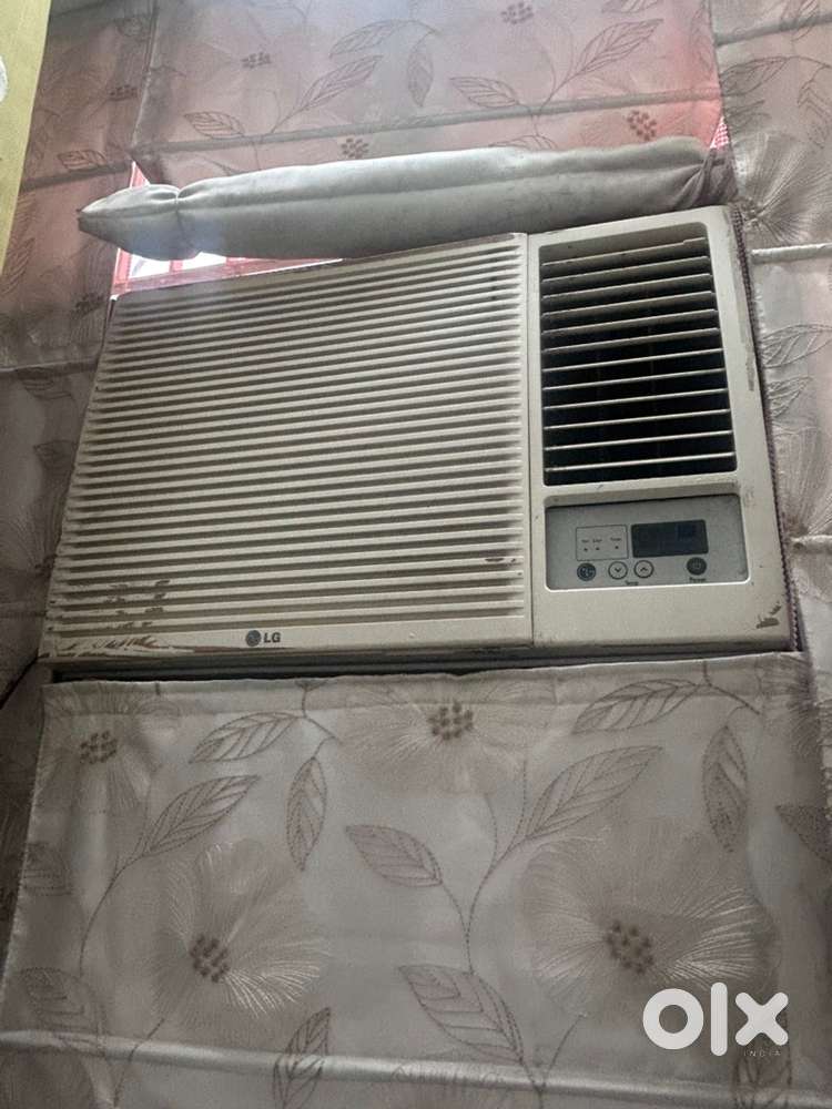 Two Windows AC 1.5 T - 10K EACH - One LG and One Hitachi