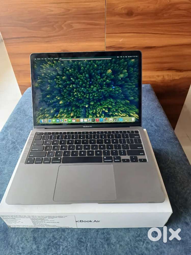 MacBook m1 air with box 100 cycle cound