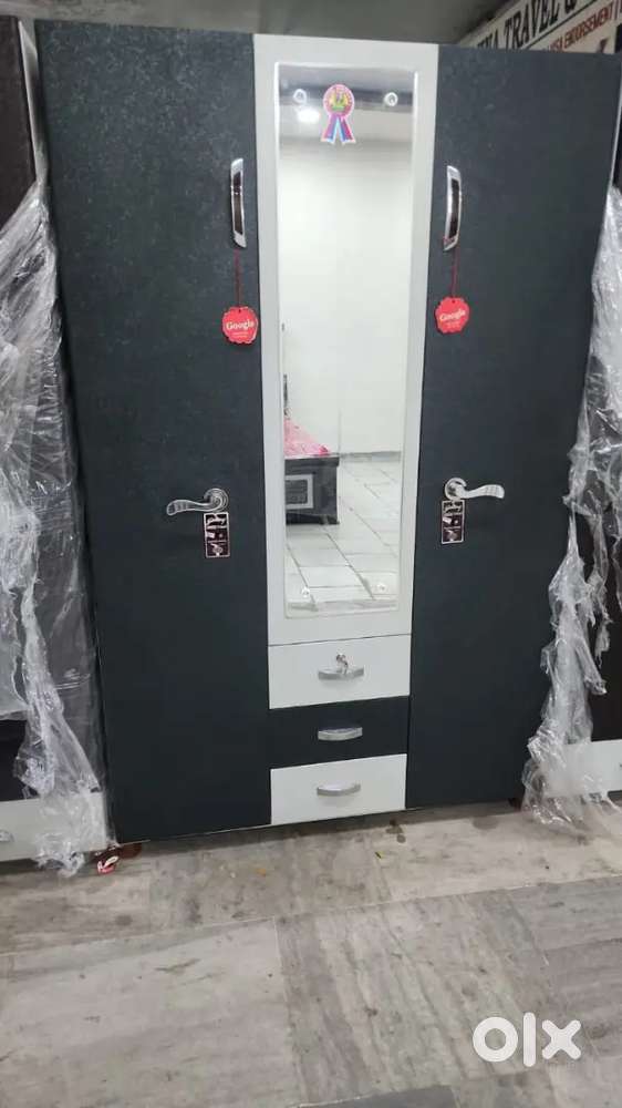 Premium quality 3 doors almari