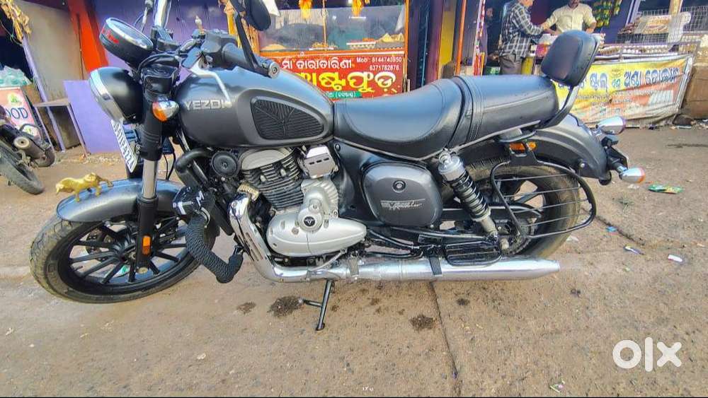 Yezdi Roadster 2023 (Feb), Well Maintained, 16K KM 16,600 KM