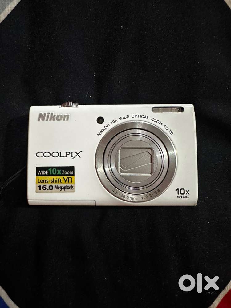 Nikon coolpix S6200