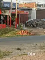 A 204 gaj plot having 5 rooms and a parking in kandela main road.